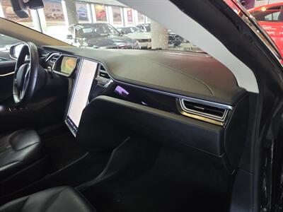 2014 Tesla Model S 60 4DR LIFTBACK/ELECTRIC   - Photo 12 - Hamilton, OH 45015