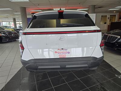 2024 Hyundai KONA SEL 4DR SUV AWD   - Photo 5 - Hamilton, OH 45015