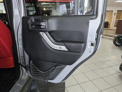 2014 Jeep Wrangler UNLIMITED RUBICON 4DR SUV 4X4   - Photo 15 - Hamilton, OH 45015