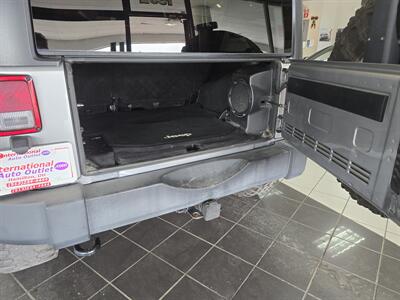 2014 Jeep Wrangler UNLIMITED RUBICON 4DR SUV 4X4   - Photo 28 - Hamilton, OH 45015