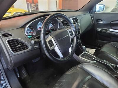 2011 Chrysler 200 Series Limited   - Photo 9 - Hamilton, OH 45015