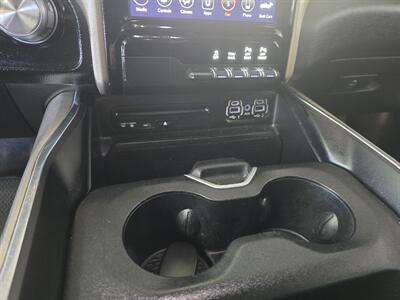 2019 RAM 1500 Laramie CREW CAB 4X4   - Photo 24 - Hamilton, OH 45015