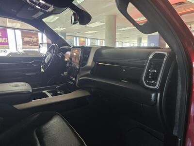 2019 RAM 1500 Laramie CREW CAB 4X4   - Photo 13 - Hamilton, OH 45015