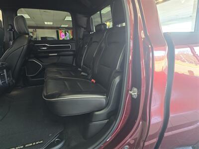 2019 RAM 1500 Laramie CREW CAB 4X4   - Photo 11 - Hamilton, OH 45015