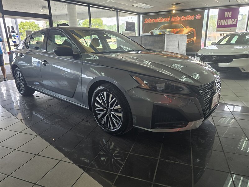 2026 Nissan Altima 2.5 SV 4DR SEDAN - Photo 3 - Hamilton, OH 45015
