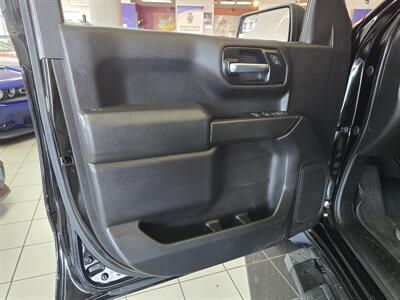 2020 Chevrolet Silverado 1500 Custom 4DR CREW CAB 4X4 V6 - Photo 7 - Hamilton, OH 45015