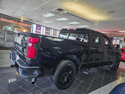 2020 Chevrolet Silverado 1500 Custom 4DR CREW CAB 4X4 V6 - Photo 4 - Hamilton, OH 45015