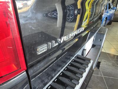 2020 Chevrolet Silverado 1500 Custom 4DR CREW CAB 4X4 V6 - Photo 28 - Hamilton, OH 45015