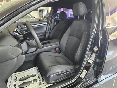 2019 Honda Civic LX 4DR HATCHBACK   - Photo 9 - Hamilton, OH 45015