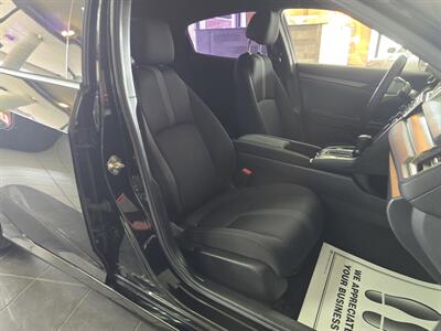 2019 Honda Civic LX 4DR HATCHBACK   - Photo 14 - Hamilton, OH 45015