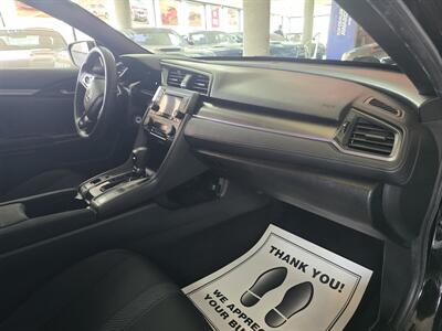 2019 Honda Civic LX 4DR HATCHBACK   - Photo 13 - Hamilton, OH 45015