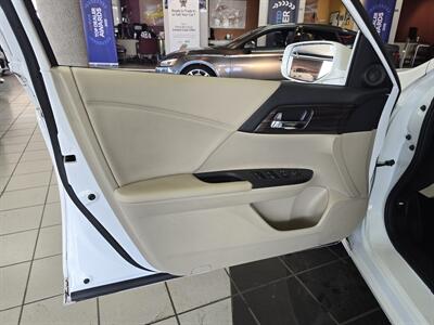 2016 Honda Accord EX   - Photo 7 - Hamilton, OH 45015