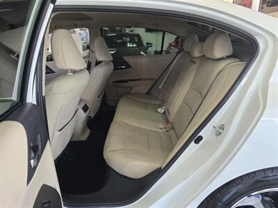 2016 Honda Accord EX   - Photo 11 - Hamilton, OH 45015