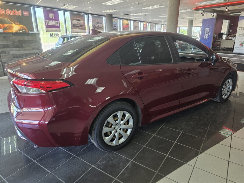 2022 Toyota Corolla LE - Photo 5 - Hamilton, OH 45015