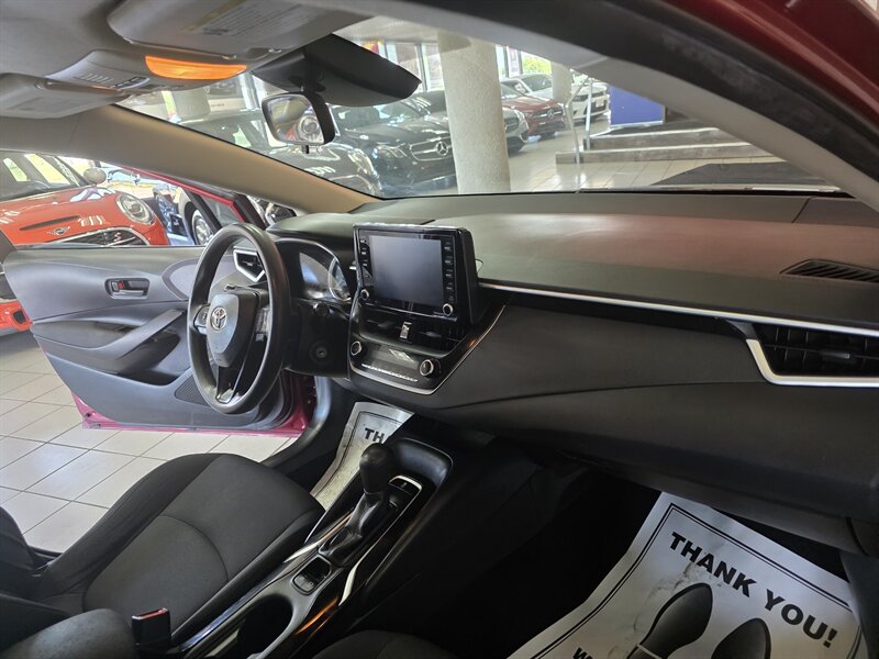 2022 Toyota Corolla LE - Photo 16 - Hamilton, OH 45015