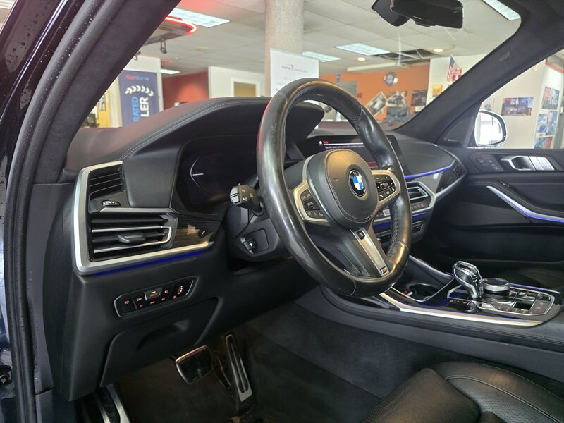 2020 BMW X7 M50i 4DR SPORT ACTIVITY AWD - Photo 8 - Hamilton, OH 45015