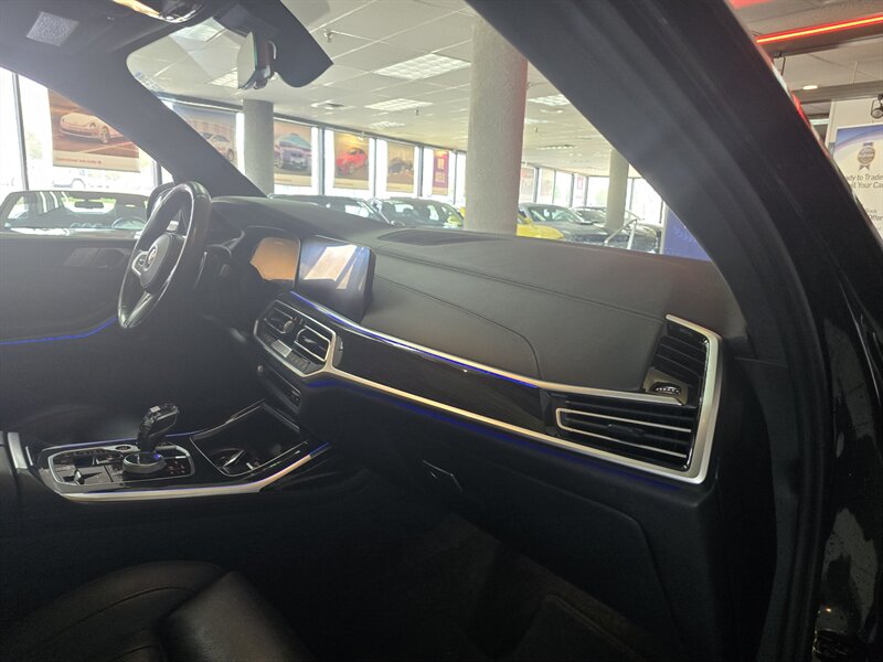 2020 BMW X7 M50i 4DR SPORT ACTIVITY AWD - Photo 16 - Hamilton, OH 45015