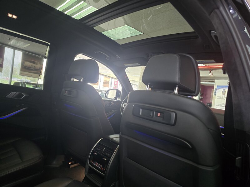 2020 BMW X7 M50i 4DR SPORT ACTIVITY AWD - Photo 19 - Hamilton, OH 45015