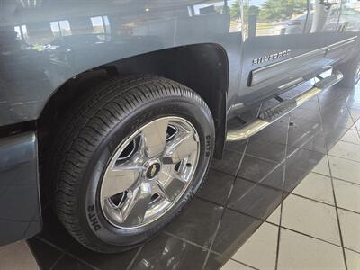 2011 Chevrolet Silverado 1500 LTZ   - Photo 31 - Hamilton, OH 45015