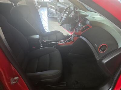 2014 Chevrolet Cruze 1LT Auto 4DR SEDAN   - Photo 24 - Hamilton, OH 45015