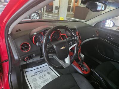 2014 Chevrolet Cruze 1LT Auto 4DR SEDAN   - Photo 32 - Hamilton, OH 45015