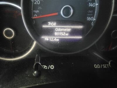 2018 Volkswagen Beetle-Classic 2.0T S 2DR HATCHBACK   - Photo 19 - Hamilton, OH 45015