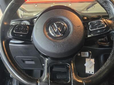 2018 Volkswagen Beetle-Classic 2.0T S 2DR HATCHBACK   - Photo 18 - Hamilton, OH 45015