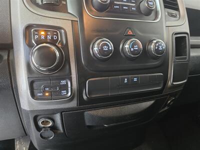 2015 RAM 1500 Express 4DR QUAD CAB 4X4   - Photo 18 - Hamilton, OH 45015