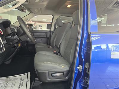 2015 RAM 1500 Express 4DR QUAD CAB 4X4   - Photo 8 - Hamilton, OH 45015