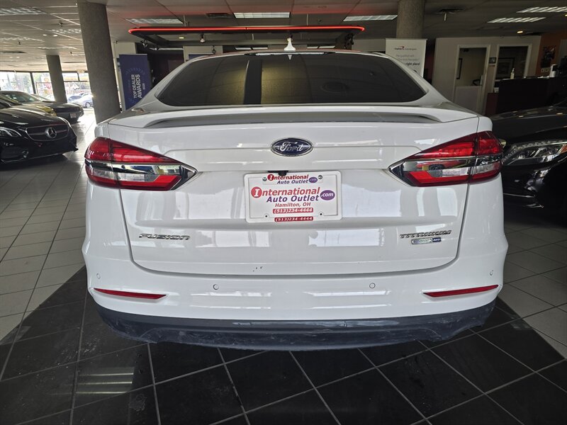 2020 Ford Fusion Titanium 4DR SEDAN AWD - Photo 7 - Hamilton, OH 45015