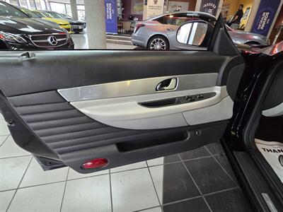 2002 Ford Thunderbird Neiman Marcus Edition 2DR CONVERTIBLE - Photo 8 - Hamilton, OH 45015