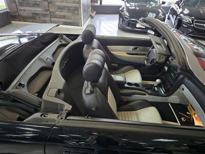 2002 Ford Thunderbird Neiman Marcus Edition 2DR CONVERTIBLE - Photo 39 - Hamilton, OH 45015