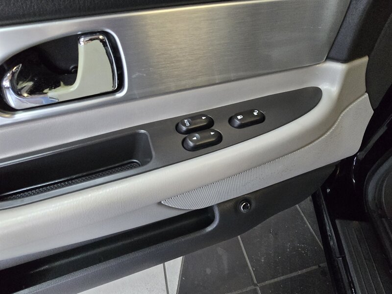 2002 Ford Thunderbird Neiman Marcus Edition 2DR CONVERTIBLE - Photo 14 - Hamilton, OH 45015