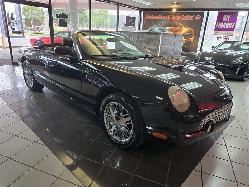 2002 Ford Thunderbird Neiman Marcus Edition 2DR CONVERTIBLE - Photo 38 - Hamilton, OH 45015