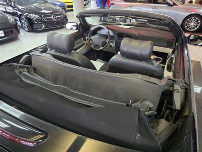 2002 Ford Thunderbird Neiman Marcus Edition 2DR CONVERTIBLE - Photo 40 - Hamilton, OH 45015