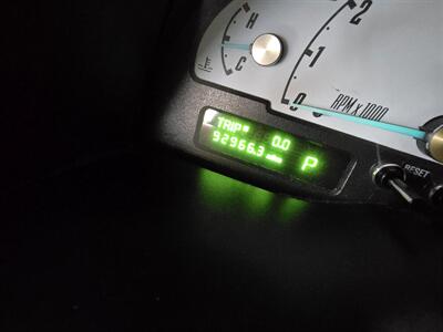2002 Ford Thunderbird Neiman Marcus Edition 2DR CONVERTIBLE - Photo 22 - Hamilton, OH 45015