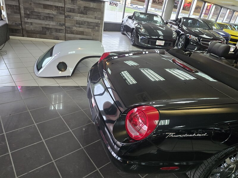 2002 Ford Thunderbird Neiman Marcus Edition 2DR CONVERTIBLE - Photo 42 - Hamilton, OH 45015