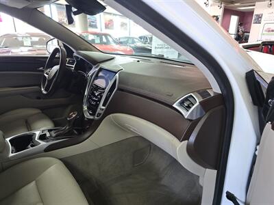 2013 Cadillac SRX Luxury Collection 4DR SUV AWD   - Photo 15 - Hamilton, OH 45015