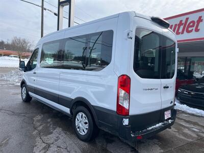 2022 Ford Transit 350 XLT 148 " MEDIUM ROOF PASSENGER VAN   - Photo 8 - Hamilton, OH 45015