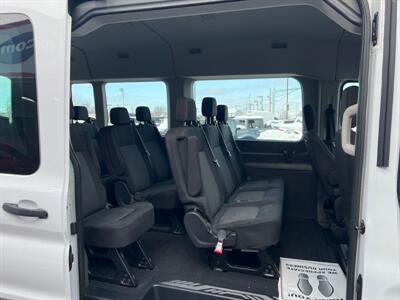 2022 Ford Transit 350 XLT 148 " MEDIUM ROOF PASSENGER VAN   - Photo 28 - Hamilton, OH 45015