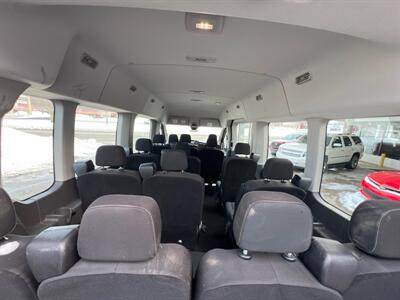 2022 Ford Transit 350 XLT 148 " MEDIUM ROOF PASSENGER VAN   - Photo 33 - Hamilton, OH 45015