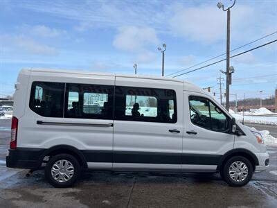 2022 Ford Transit 350 XLT 148 " MEDIUM ROOF PASSENGER VAN   - Photo 5 - Hamilton, OH 45015