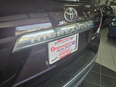 2013 Toyota Highlander Base 4DR SUV AWD   - Photo 31 - Hamilton, OH 45015