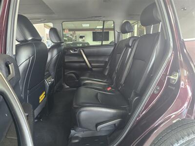 2013 Toyota Highlander Base 4DR SUV AWD   - Photo 12 - Hamilton, OH 45015