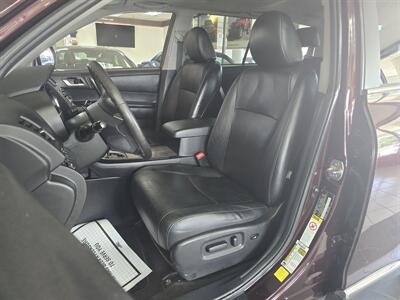 2013 Toyota Highlander Base 4DR SUV AWD   - Photo 9 - Hamilton, OH 45015