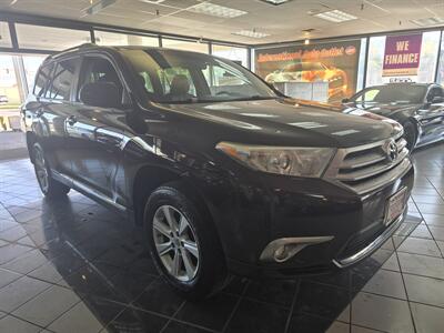 2013 Toyota Highlander Base 4DR SUV AWD   - Photo 3 - Hamilton, OH 45015