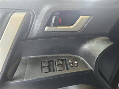 2013 Toyota Highlander Base 4DR SUV AWD   - Photo 21 - Hamilton, OH 45015