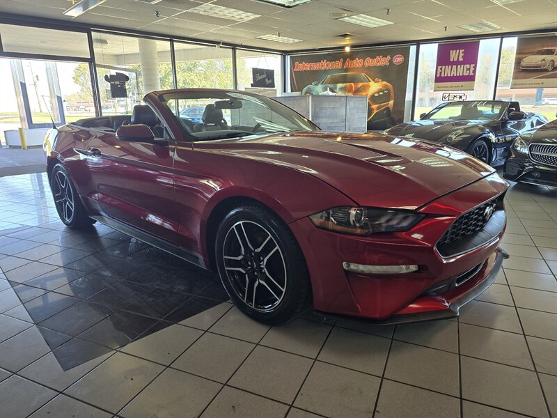 2019 Ford Mustang EcoBoost 2DR CONVERTIBLE - Photo 5 - Hamilton, OH 45015