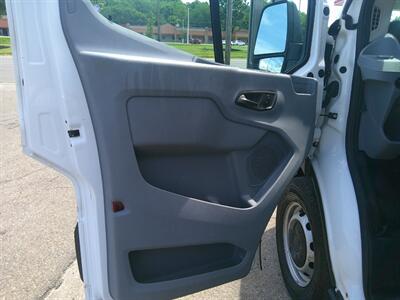 2015 Ford Transit 250 3DR MEDIUM ROOF CARGO VAN   - Photo 7 - Hamilton, OH 45015