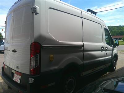 2015 Ford Transit 250 3DR MEDIUM ROOF CARGO VAN   - Photo 5 - Hamilton, OH 45015